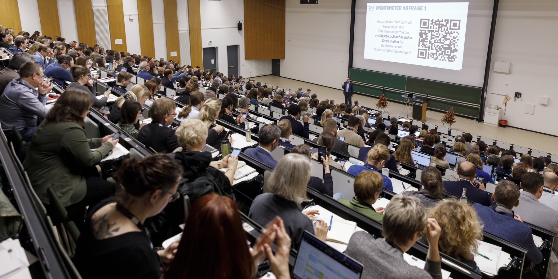 Fortrama Mitglieder im Hörsaal